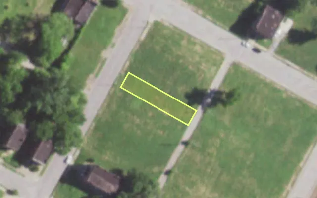 Aerial view of 1964 CLARA AV — vacant lot, St. Louis with approximate parcel outline