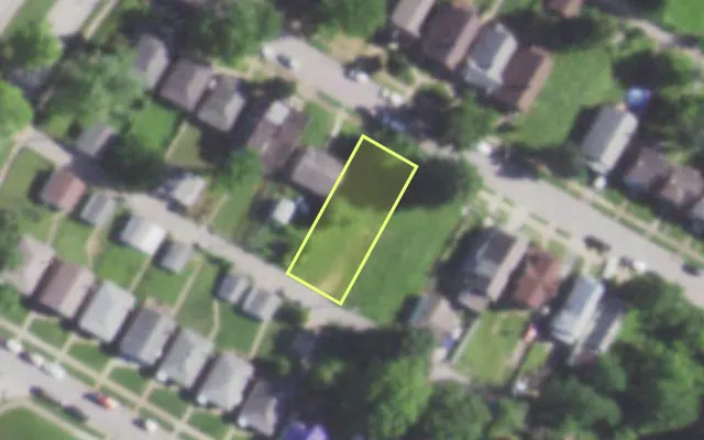 Aerial view of 5844 SALOMA AV — vacant lot, St. Louis with approximate parcel outline
