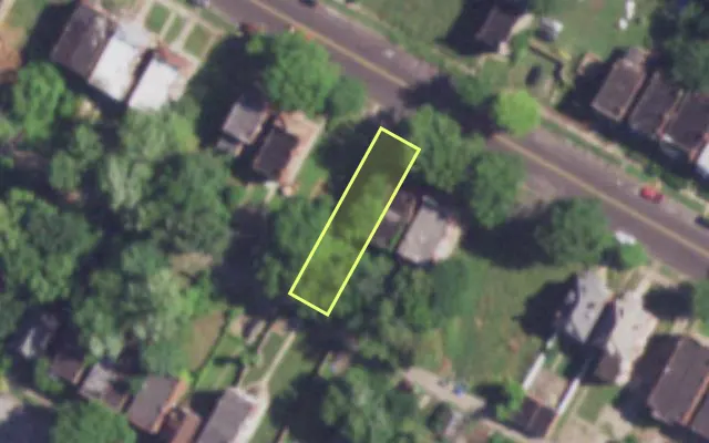 Aerial view of 4236 ST LOUIS AV — vacant lot, St. Louis with approximate parcel outline
