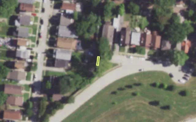 Aerial view of 1114 R BLENDON PL — vacant lot, St. Louis with approximate parcel outline