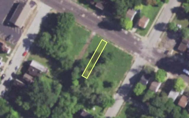 Aerial view of 4008 LEE AV — vacant lot, St. Louis with approximate parcel outline