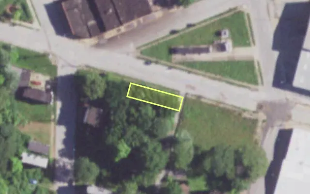 Aerial view of 1522 BRANCH ST — vacant lot, St. Louis with approximate parcel outline
