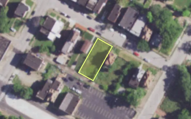 Aerial view of 2916 HARPER ST — vacant lot, St. Louis with approximate parcel outline