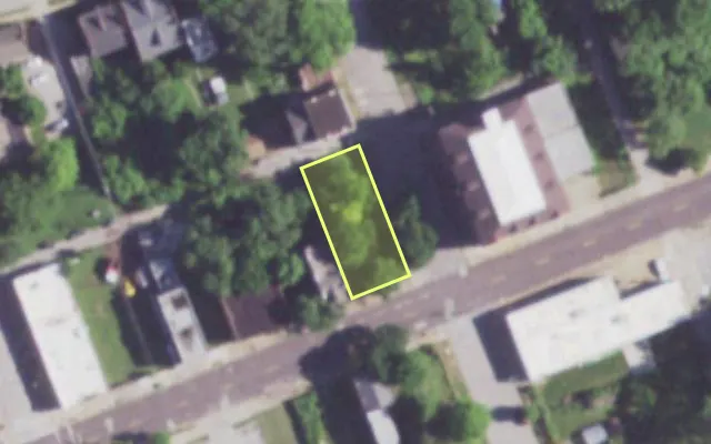 Aerial view of 1301 ST LOUIS AV — vacant lot, St. Louis with approximate parcel outline
