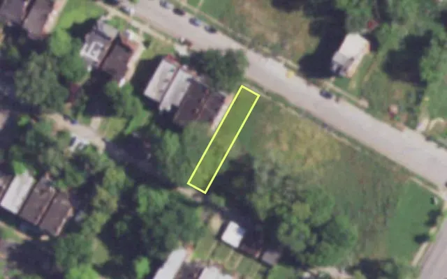 Aerial view of 3926 LABADIE AV — vacant lot, St. Louis with approximate parcel outline