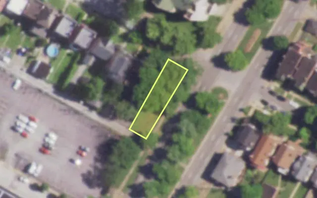 Aerial view of 5000 NORTHLAND AV — vacant lot, St. Louis with approximate parcel outline