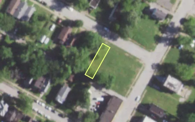 Aerial view of 5610 KENNERLY AV — vacant lot, St. Louis with approximate parcel outline