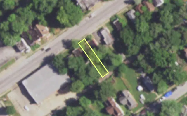 Aerial view of 5028 UNION BLVD — vacant lot, St. Louis with approximate parcel outline