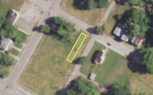 Aerial view of 4458 COTE BRILLIANTE AV — vacant lot, St. Louis with approximate parcel outline