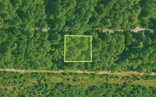 Aerial view of SALINE County parcel 440-00014-000 — Arkansas post-auction with approximate parcel outline