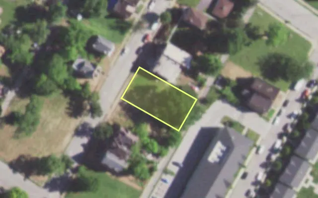 Aerial view of 1374 BURD AV — vacant lot, St. Louis with approximate parcel outline