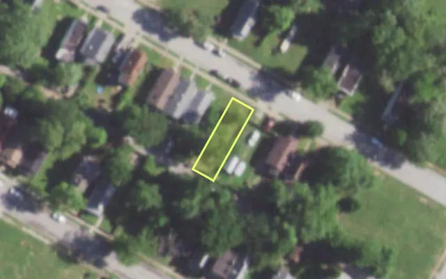 Aerial view of 5630 KENNERLY AV — vacant lot, St. Louis with approximate parcel outline