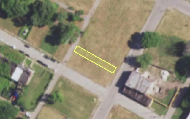 Aerial view of 2605 N TAYLOR AV — vacant lot, St. Louis with approximate parcel outline