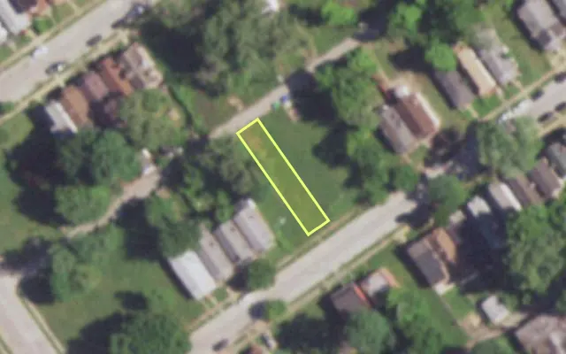 Aerial view of 5027 CLAXTON AV — vacant lot, St. Louis with approximate parcel outline