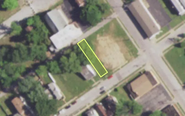 Aerial view of 4955 ARLINGTON AV — vacant lot, St. Louis with approximate parcel outline