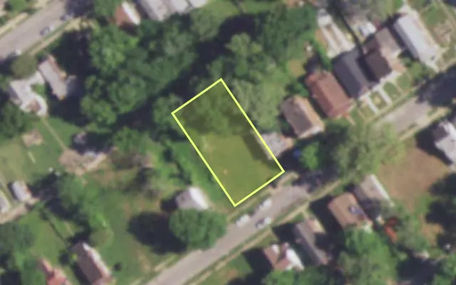 Aerial view of 5447 ORIOLE AV — vacant lot, St. Louis with approximate parcel outline