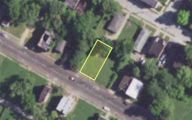 Aerial view of 3839 LEE AV — vacant lot, St. Louis with approximate parcel outline