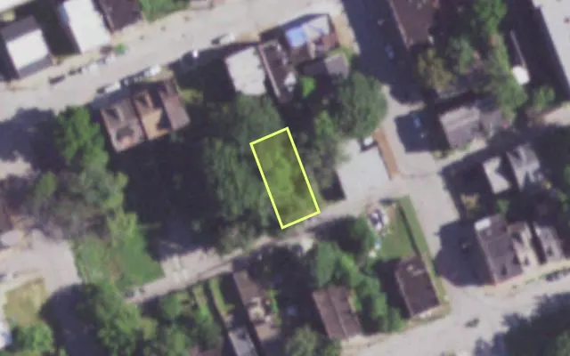 Aerial view of 1508 R MALLINCKRODT ST — vacant lot, St. Louis with approximate parcel outline