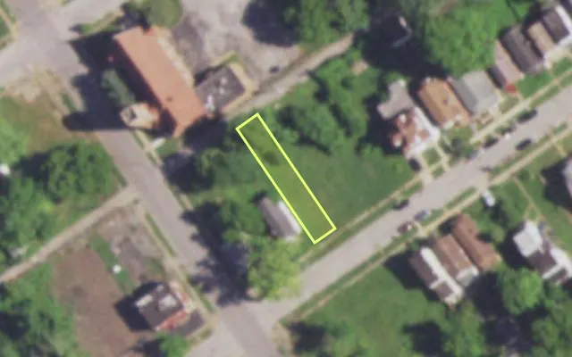 Aerial view of 5409 PLOVER AV — vacant lot, St. Louis with approximate parcel outline