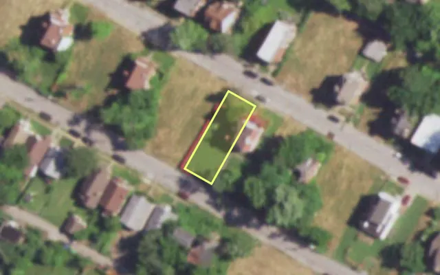 Aerial view of 4738 CUPPLES PL — vacant lot, St. Louis with approximate parcel outline