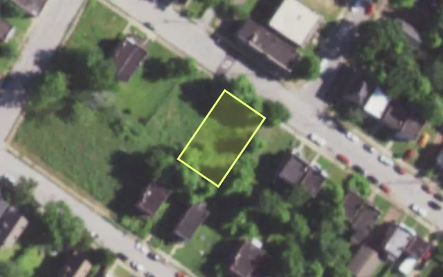 Aerial view of 5872 RIDGE AV — vacant lot, St. Louis with approximate parcel outline