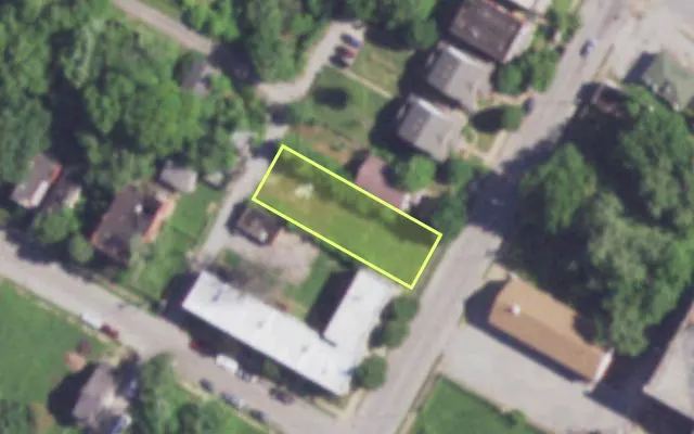 Aerial view of 4313 N NEWSTEAD AV — vacant lot, St. Louis with approximate parcel outline