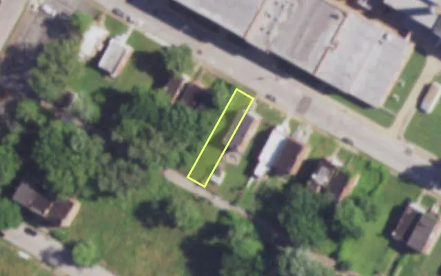 Aerial view of 4256 W ST FERDINAND AV — vacant lot, St. Louis with approximate parcel outline
