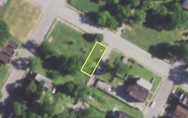 Aerial view of 5462 WABADA AV — vacant lot, St. Louis with approximate parcel outline