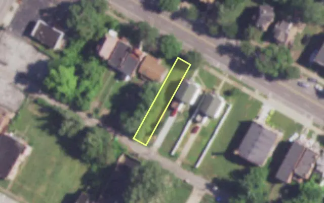 Aerial view of 4038 PAGE BLVD — vacant lot, St. Louis with approximate parcel outline