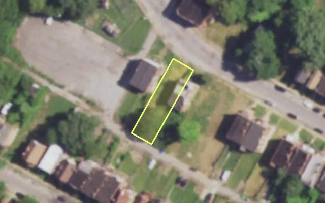 Aerial view of 4826 ST LOUIS AV — vacant lot, St. Louis with approximate parcel outline