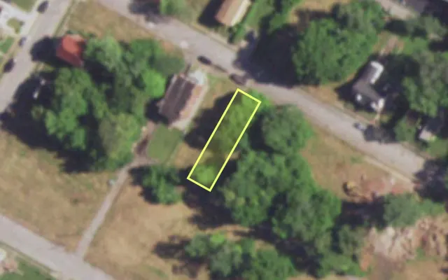 Aerial view of 4588 NORTH MARKET ST — vacant lot, St. Louis with approximate parcel outline