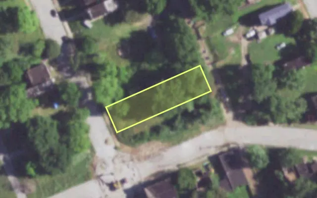 Aerial view of 4306 BLAIR AV — vacant lot, St. Louis with approximate parcel outline