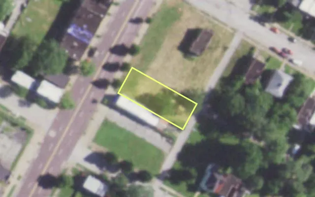Aerial view of 2848 UNION BLVD — vacant lot, St. Louis with approximate parcel outline