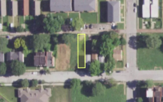Aerial view of 3015 JAMES COOL PAPA BELL AV — vacant lot, St. Louis with approximate parcel outline