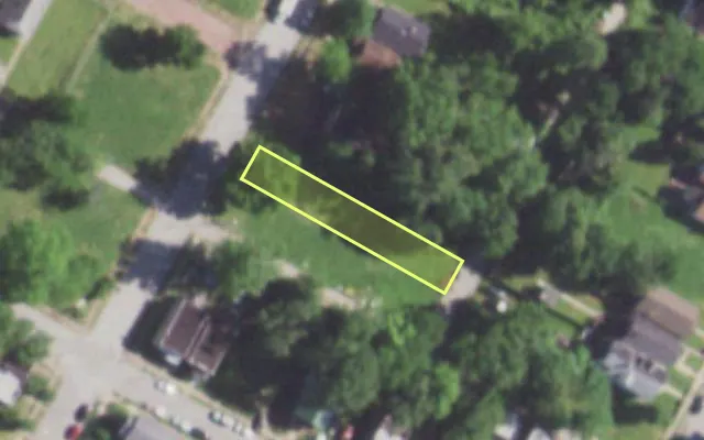 Aerial view of 2716 BURD AV — vacant lot, St. Louis with approximate parcel outline