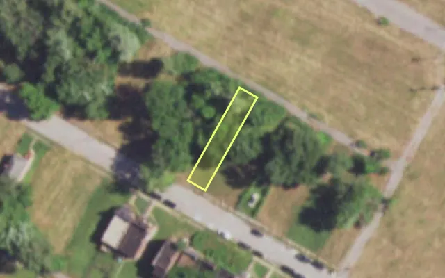 Aerial view of 4535 COTTAGE AV — vacant lot, St. Louis with approximate parcel outline