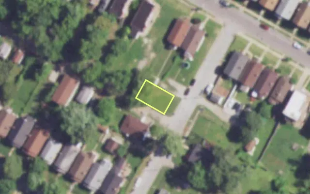 Aerial view of 4317 CINTRA AV — vacant lot, St. Louis with approximate parcel outline