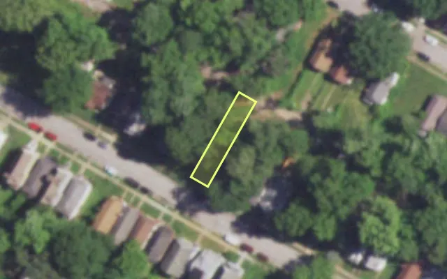 Aerial view of 6033 LUCILLE AV — vacant lot, St. Louis with approximate parcel outline