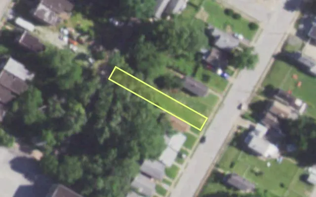 Aerial view of 2619 BELT AV — vacant lot, St. Louis with approximate parcel outline