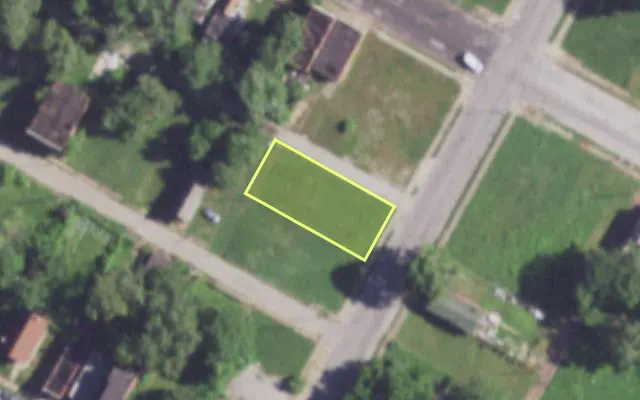 Aerial view of 4131 PRAIRIE AV — vacant lot, St. Louis with approximate parcel outline