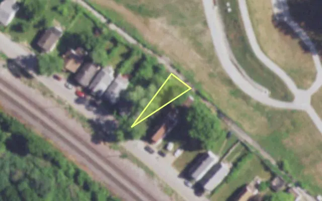 Aerial view of 981 SWITZER AV — vacant lot, St. Louis with approximate parcel outline
