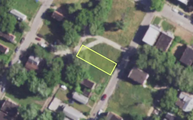 Aerial view of 3143 N SARAH ST — vacant lot, St. Louis with approximate parcel outline