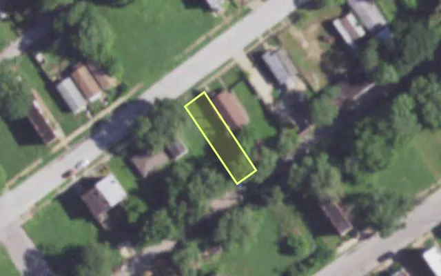 Aerial view of 2038 DESOTO AV — vacant lot, St. Louis with approximate parcel outline
