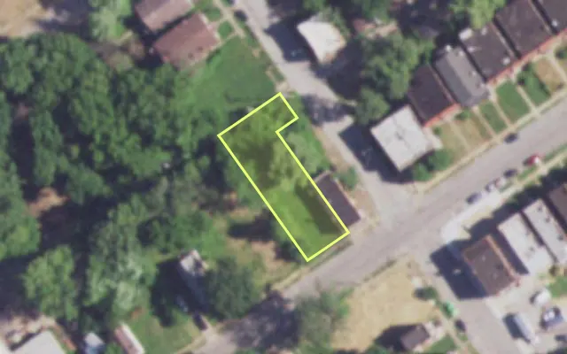 Aerial view of 4569 POPE AV — vacant lot, St. Louis with approximate parcel outline