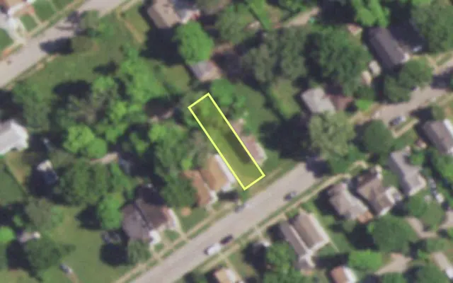 Aerial view of 4941 BEACON AV — vacant lot, St. Louis with approximate parcel outline