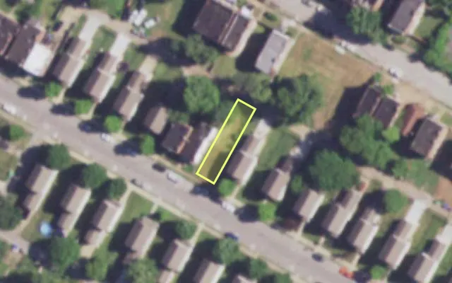 Aerial view of 4037 LINCOLN AV — vacant lot, St. Louis with approximate parcel outline