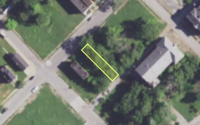 Aerial view of 2118 E COLLEGE AV — vacant lot, St. Louis with approximate parcel outline