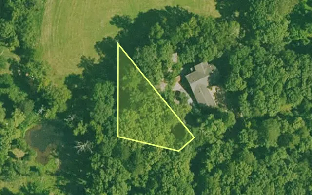 Aerial view of GARLAND County parcel 72658 — Arkansas post-auction with approximate parcel outline