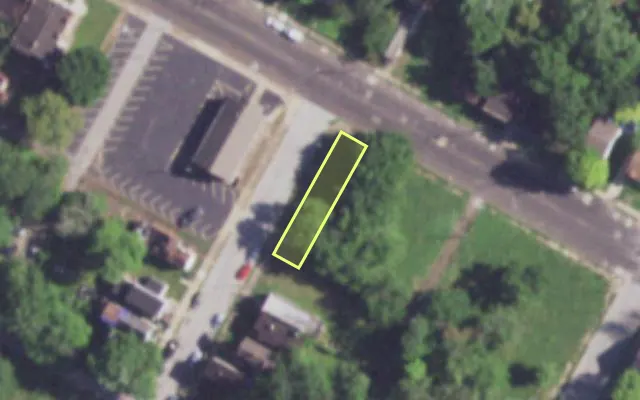 Aerial view of 4026 LEE AV — vacant lot, St. Louis with approximate parcel outline