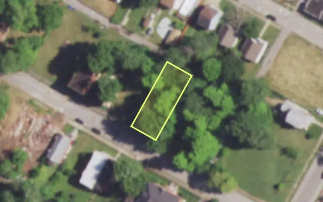 Aerial view of 4527 NORTH MARKET ST — vacant lot, St. Louis with approximate parcel outline